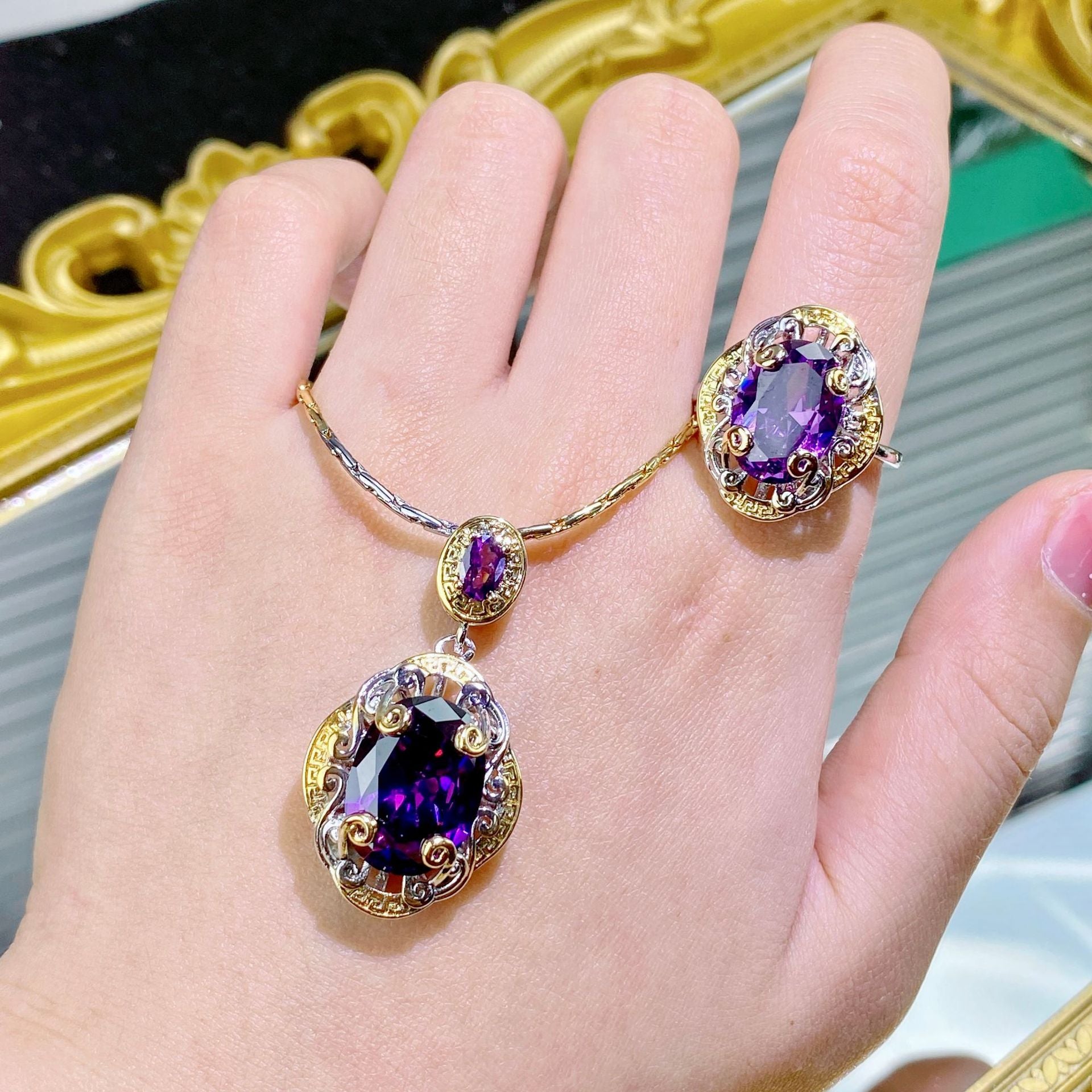 Double Color Gold Amethyst Carved Gold Craft Purple Diamond Suit / Jewelry Set